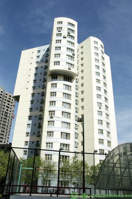 南門國際城F1高層住宅樓（新疆建筑工程天山獎(jiǎng)、江蘇省省外“揚(yáng)子杯”）